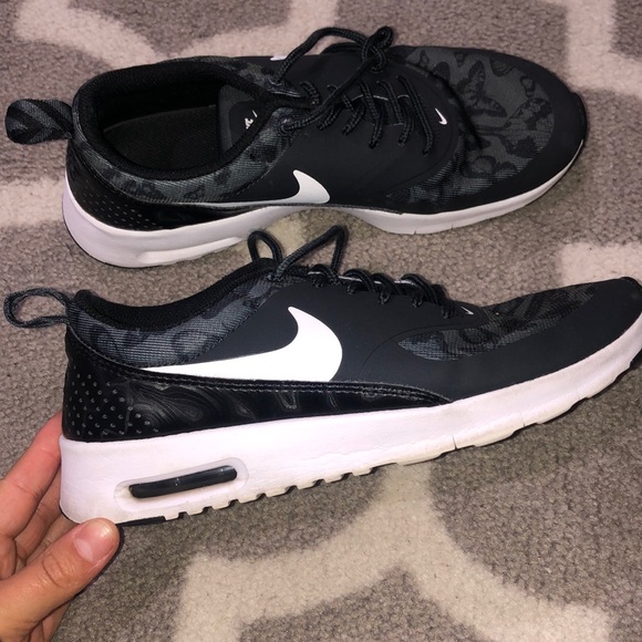 nike butterfly running shoes